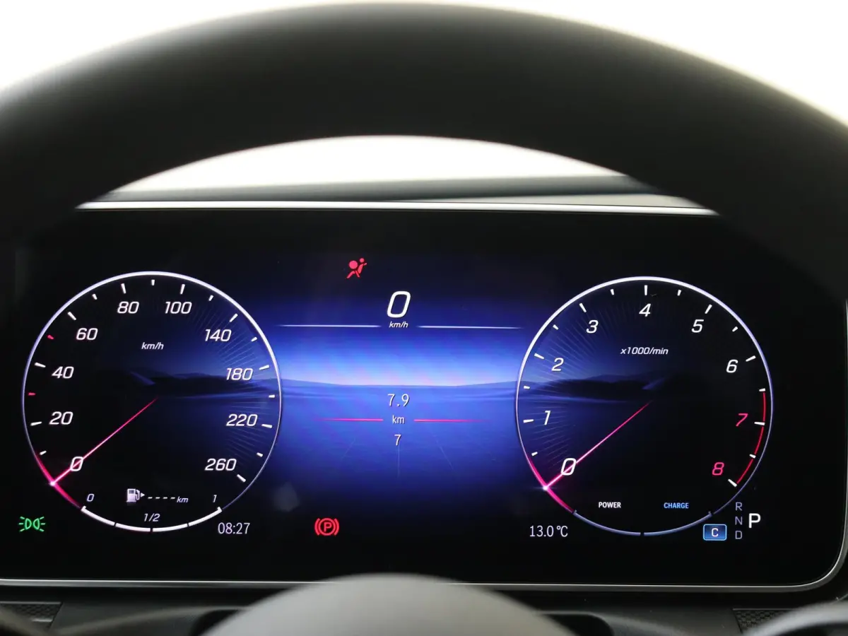 180 Business Solution AMG Panoramadak / Memory Seats / Artico leder / Parkeercamera / Winterpakket /
