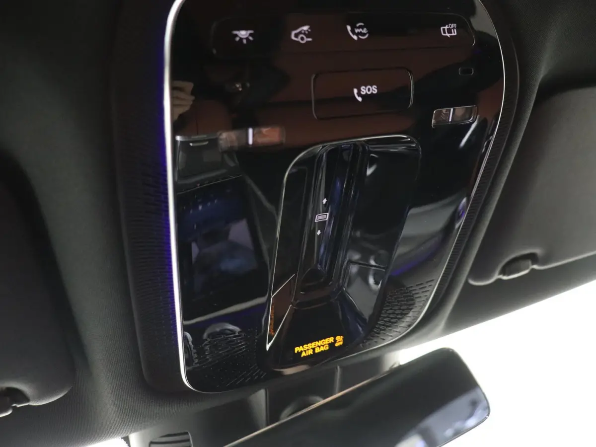 180 LIMITED / AMG/ Panoramadak/ 19 inch/ Night/ DISTRONIC