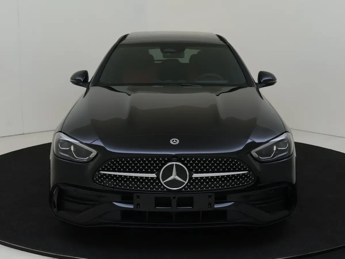 180 LIMITED / AMG/ Panoramadak/ 19 inch/ Night/ DISTRONIC