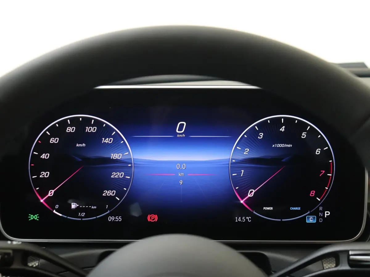 180 LIMITED / AMG/ Panoramadak/ 19 inch/ Night/ DISTRONIC