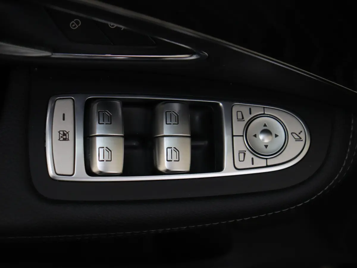 180 Premium Plus Pack /Panoramadak /Burmester /360 Camera /19 Inch /Nightpakket