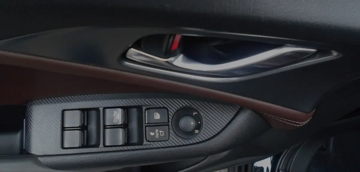2.0 SkyActiv-G 120 TS+,Trekhaak,Navi,Leder