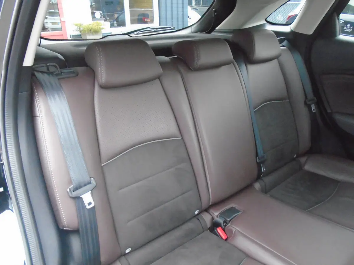 2.0 SkyActiv-G 120 TS+,Trekhaak,Navi,Leder