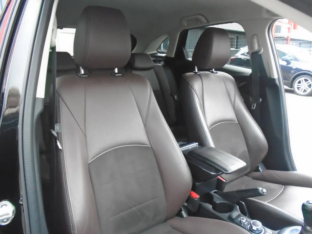 2.0 SkyActiv-G 120 TS+,Trekhaak,Navi,Leder