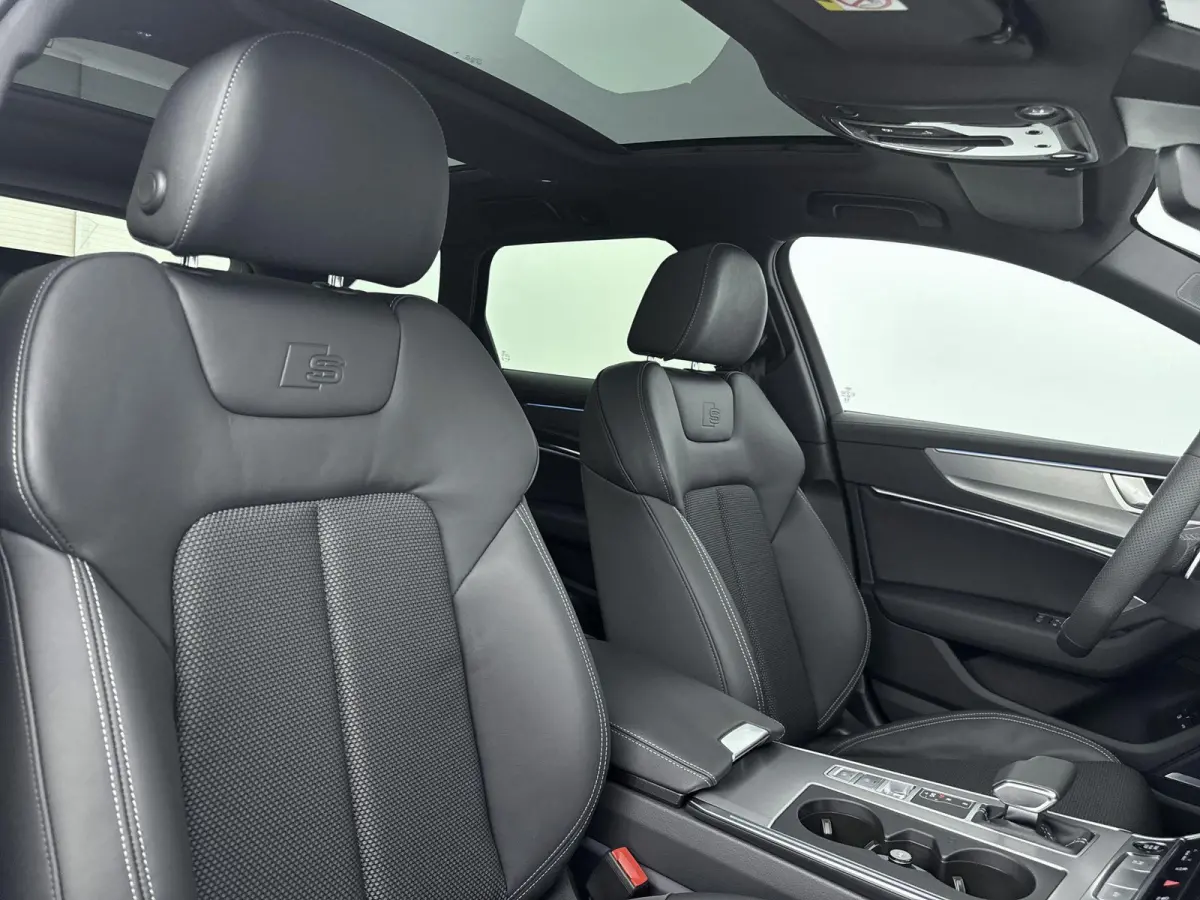 50 TFSI e quattro S edition Competition | Navigatie | Camera | Stoelverwarming | Airco | Panorama dak | Parkeersensoren voor en achter | Cruise control |