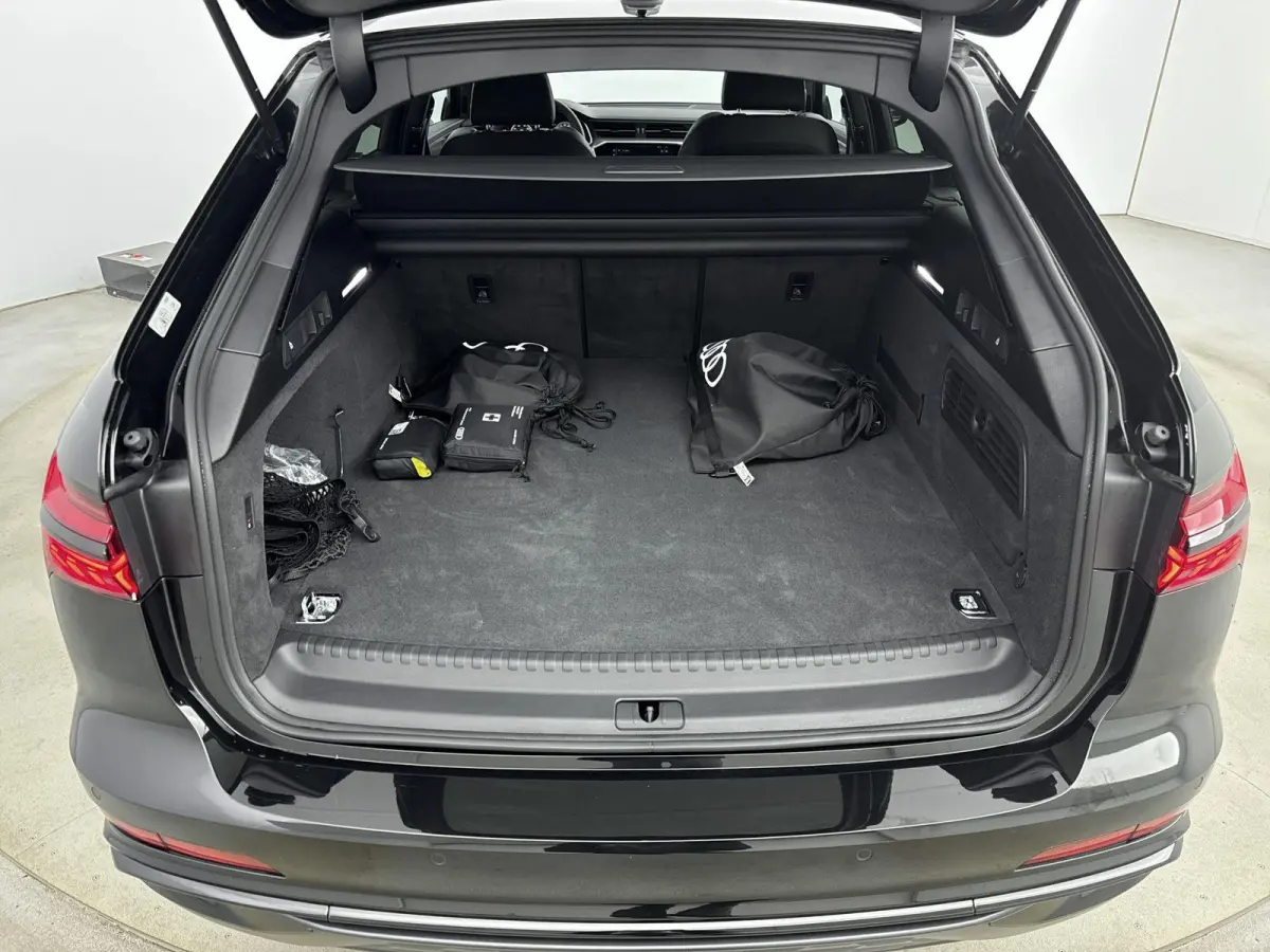 50 TFSI e quattro S edition Competition | Navigatie | Camera | Stoelverwarming | Airco | Panorama dak | Parkeersensoren voor en achter | Cruise control |