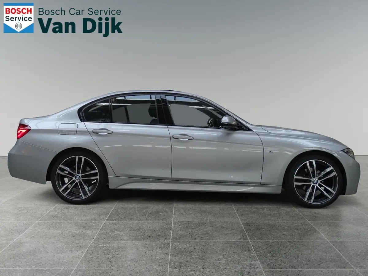 318i M Sport Edition / Schuifdak / Leder /