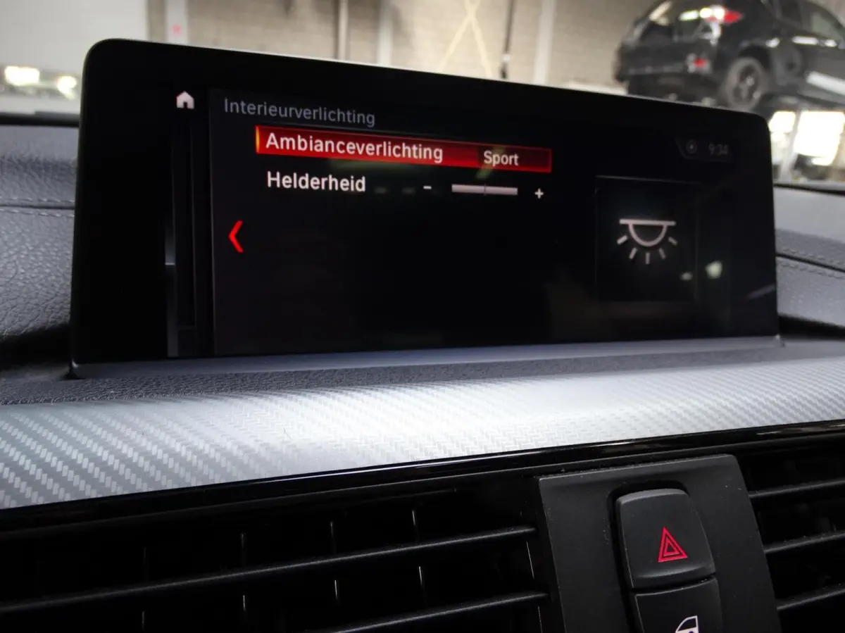 318i M Sport Edition / Schuifdak / Leder /