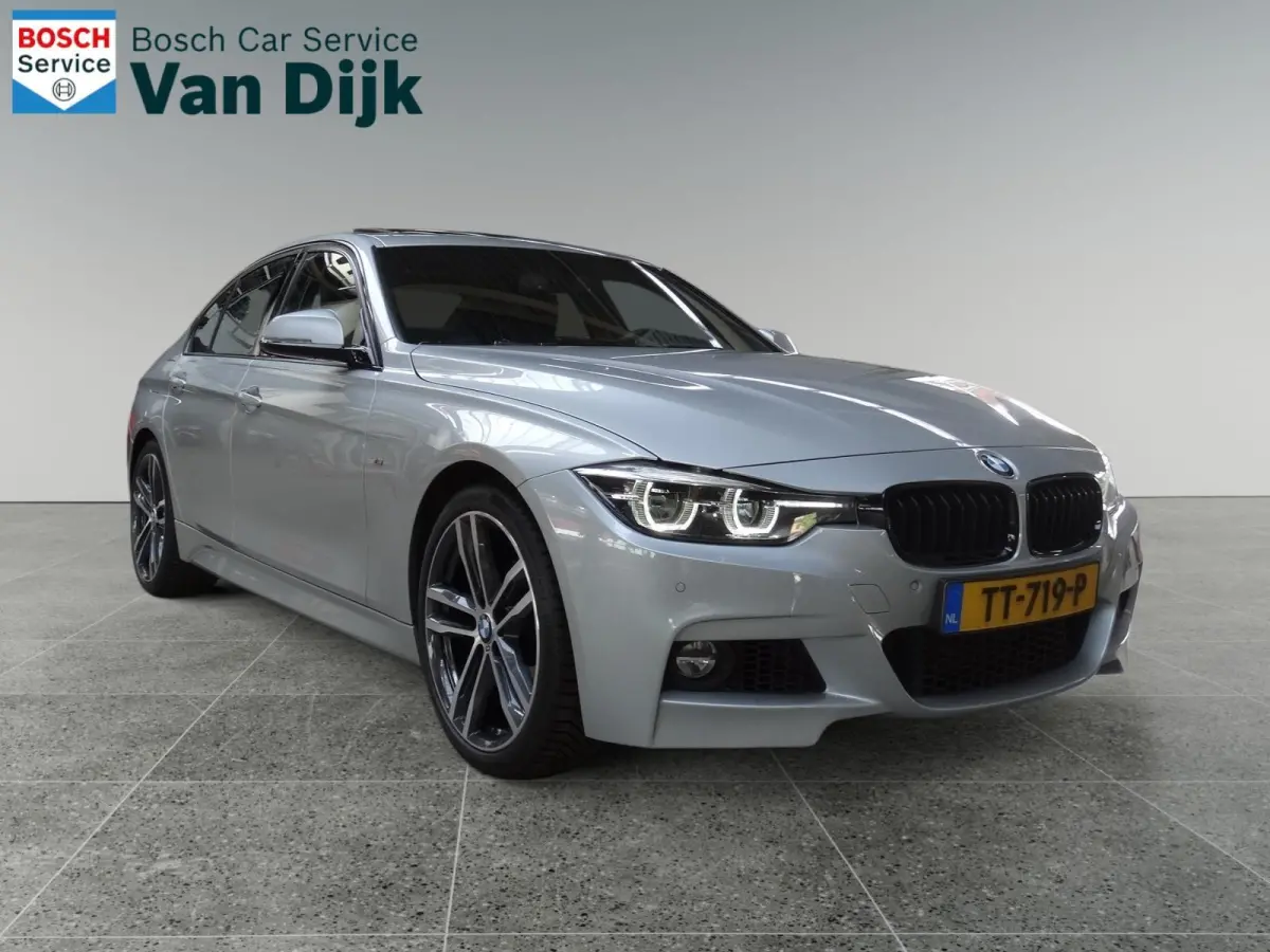 318i M Sport Edition / Schuifdak / Leder /