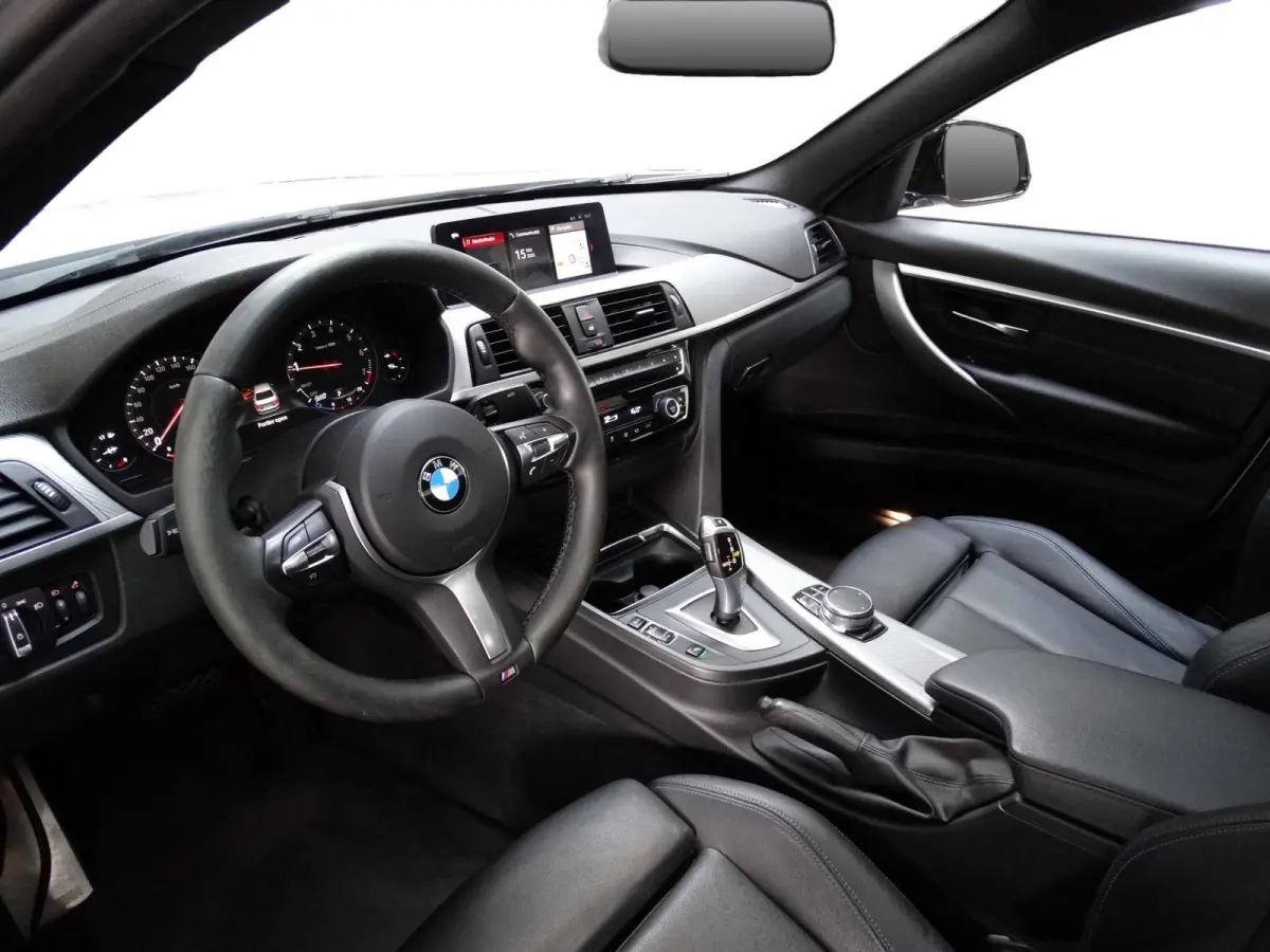 318i M Sport Edition / Schuifdak / Leder /