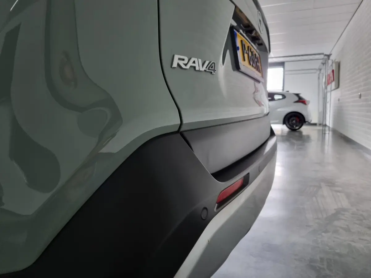 2.5 Hybrid AWD ADVENTURE / Innovation Pack