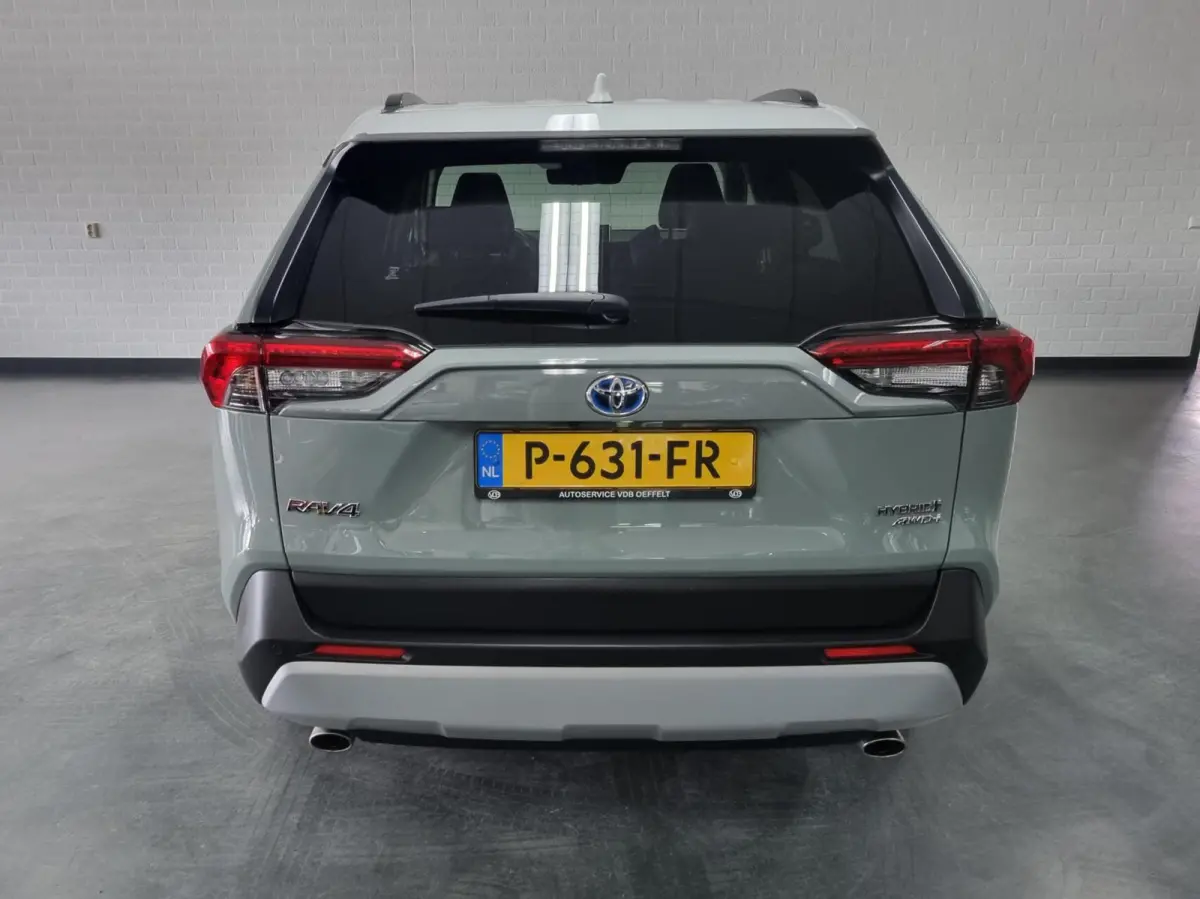 2.5 Hybrid AWD ADVENTURE / Innovation Pack