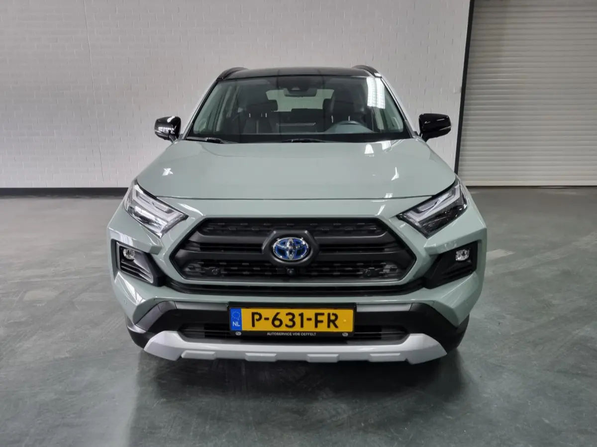 2.5 Hybrid AWD ADVENTURE / Innovation Pack