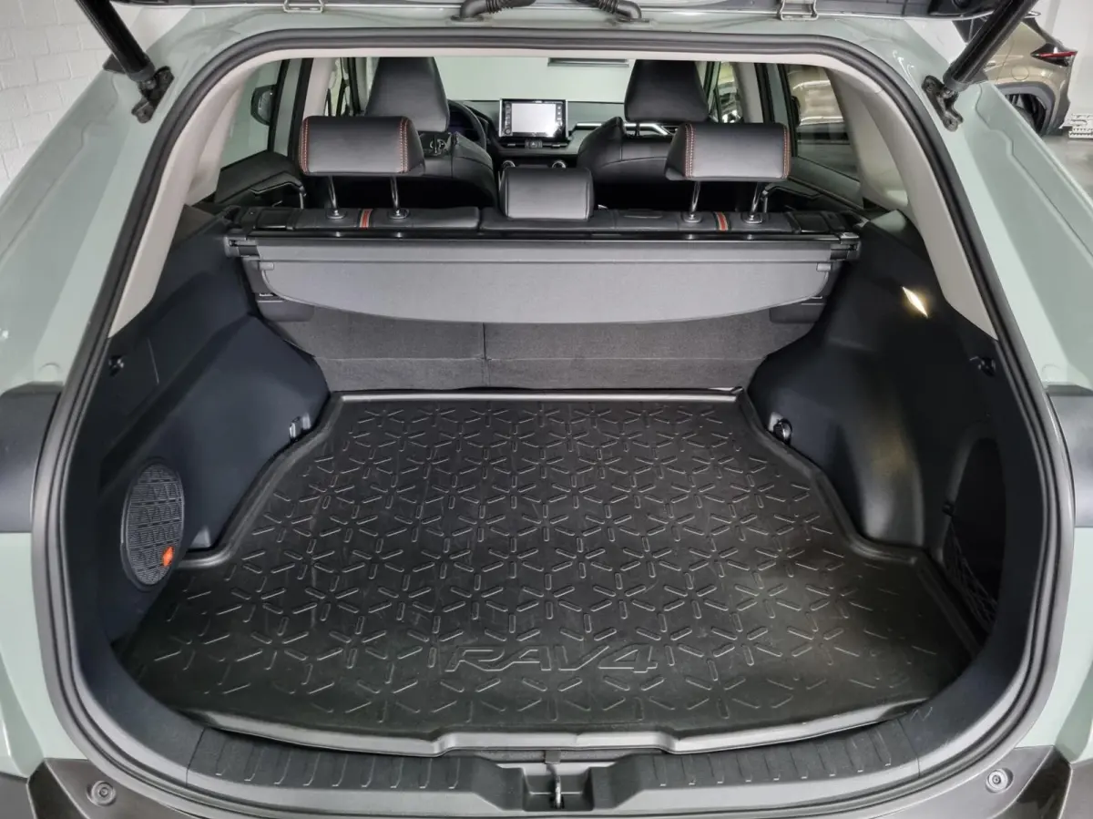 2.5 Hybrid AWD ADVENTURE / Innovation Pack