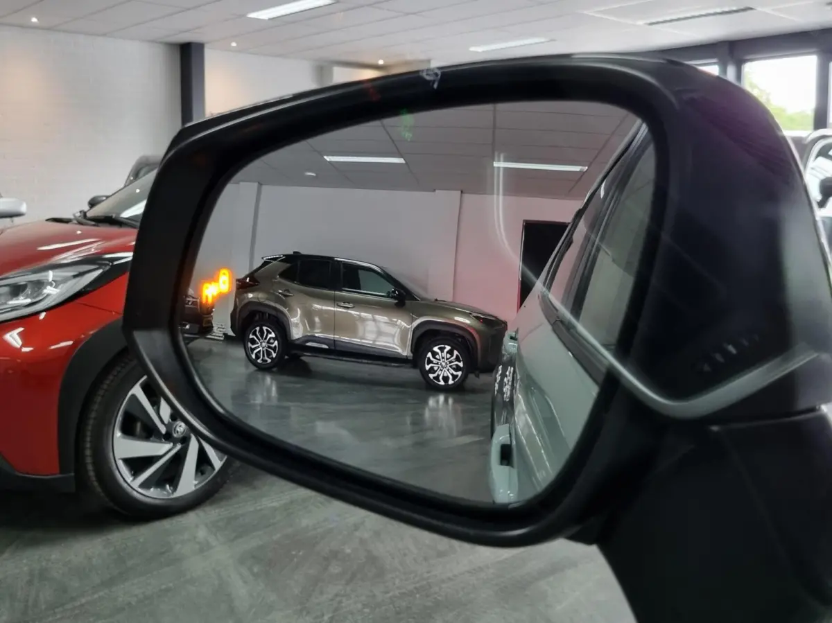 2.5 Hybrid AWD ADVENTURE / Innovation Pack