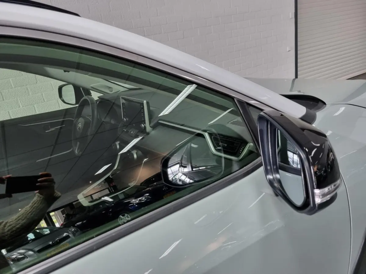 2.5 Hybrid AWD ADVENTURE / Innovation Pack