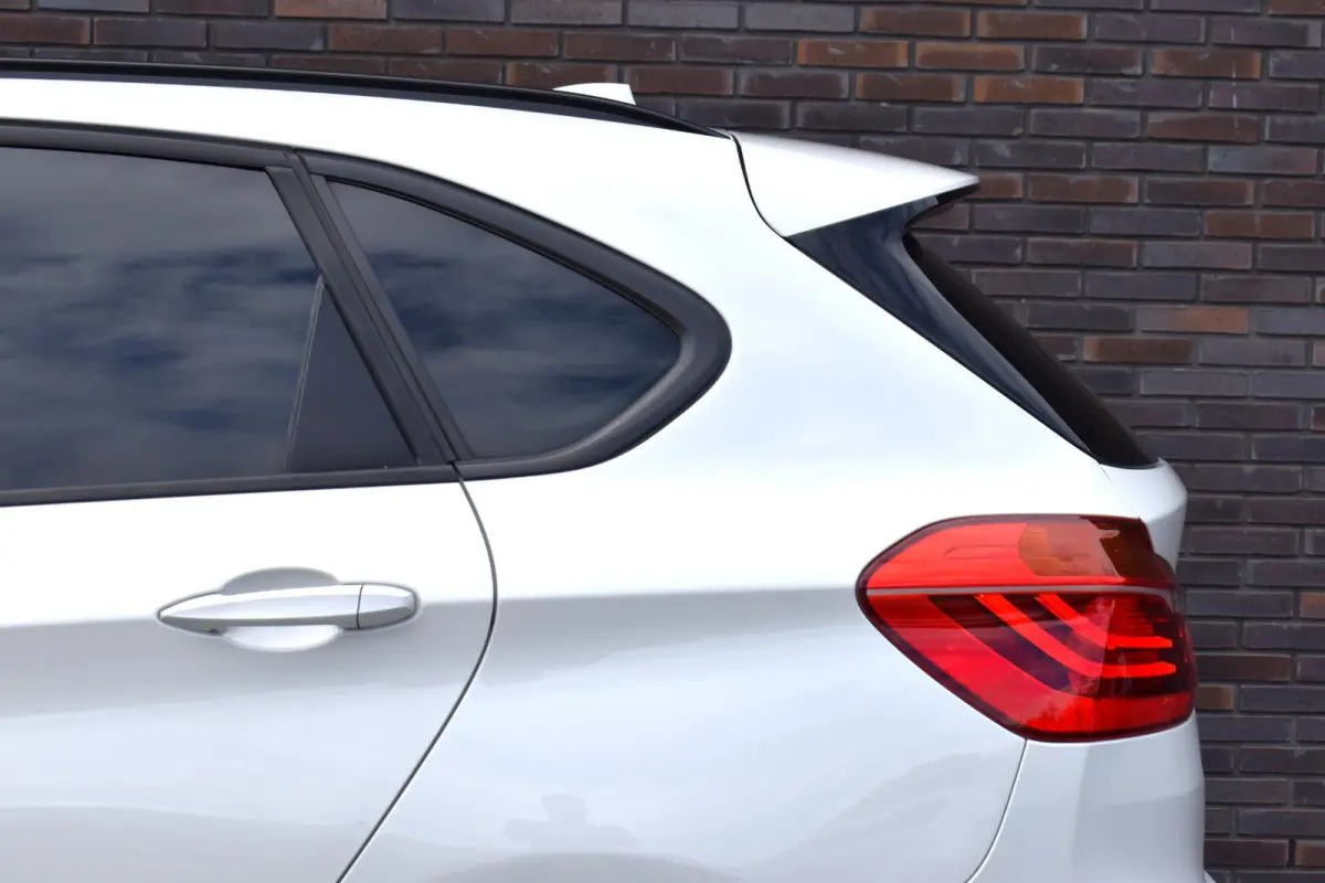 220i High Executive