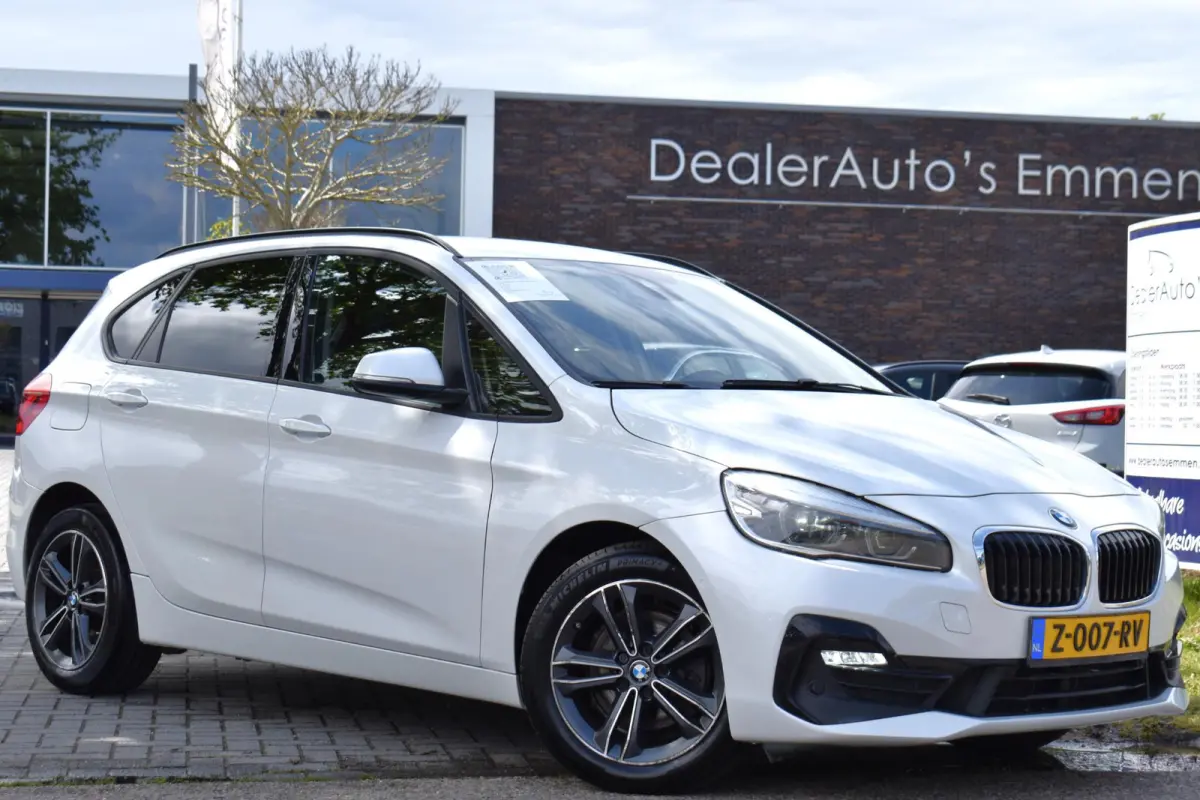 220i High Executive