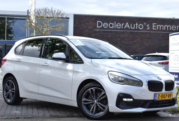 220i High Executive