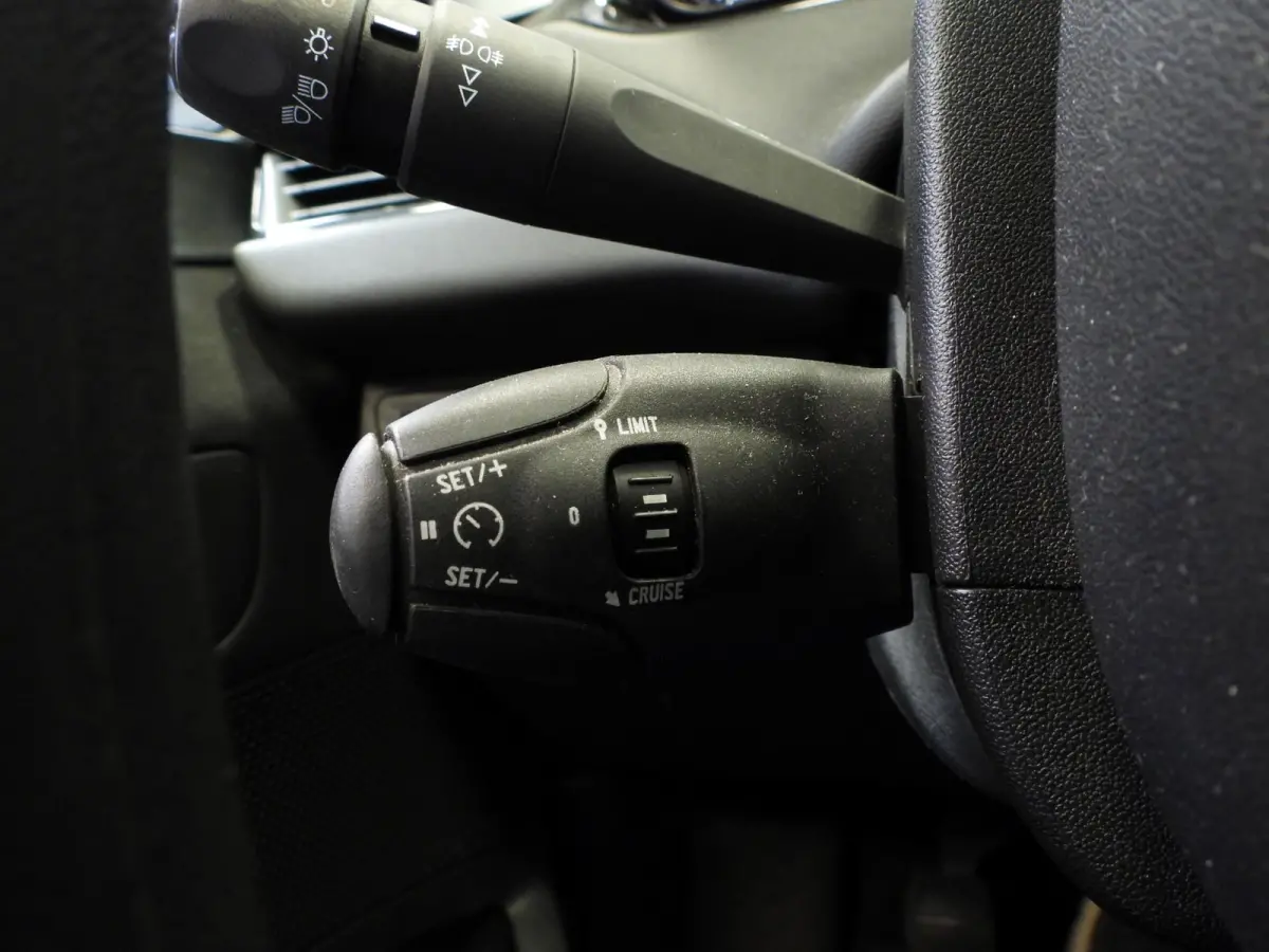 1.2 PureTech Blue Lion NAVI/AIRCO/CRUISE/PDC!