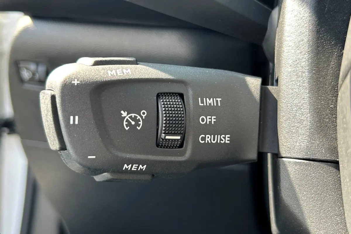 1.2 PureTech Chic NAVI CLIMA CRUISE PDC