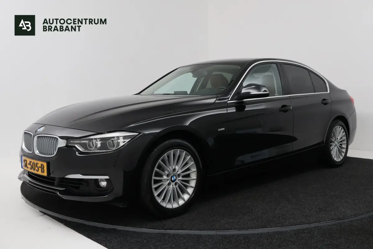 318i Edition Luxury Line Purity Executive (NAVIGATIE, STOELVERWARMING, PARKEERSENSOREN, DEALER ONDERHOUDEN)