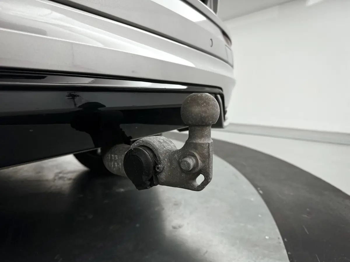 T6 Plug-in hybrid AWD Plus Dark SOH 100% | Panoramadak | 360° camera | Stoel- en Stuurverwarming | Trekhaak
