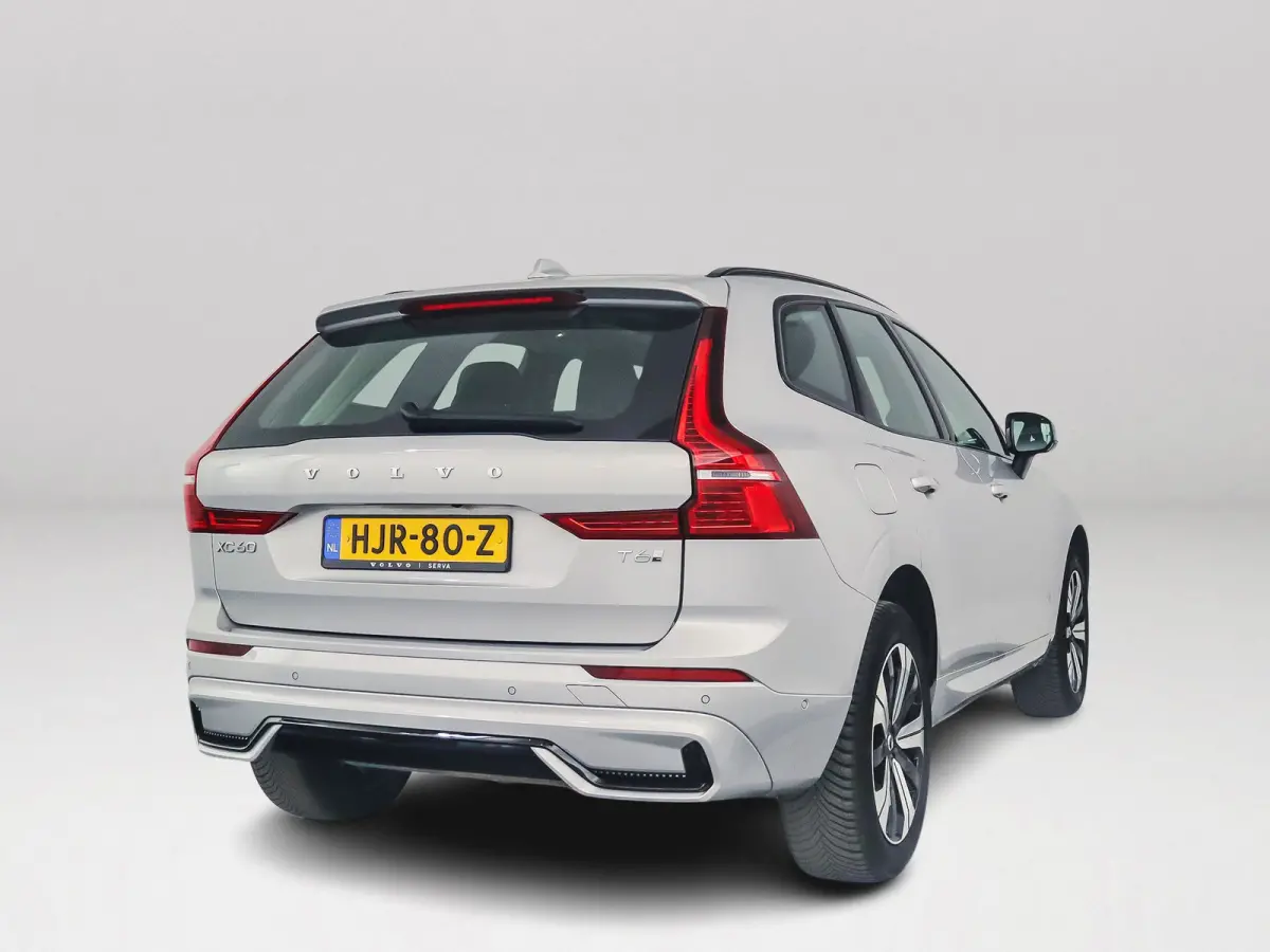 T6 Plug-in hybrid AWD Plus Dark SOH 100% | Panoramadak | 360° camera | Stoel- en Stuurverwarming | Trekhaak
