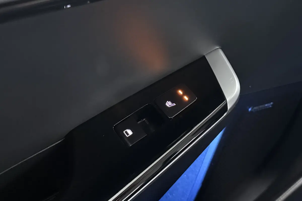 Plus 77.4 kWh (95%SOH) Warmtepomp Meridian Leder Adap.Cruise
