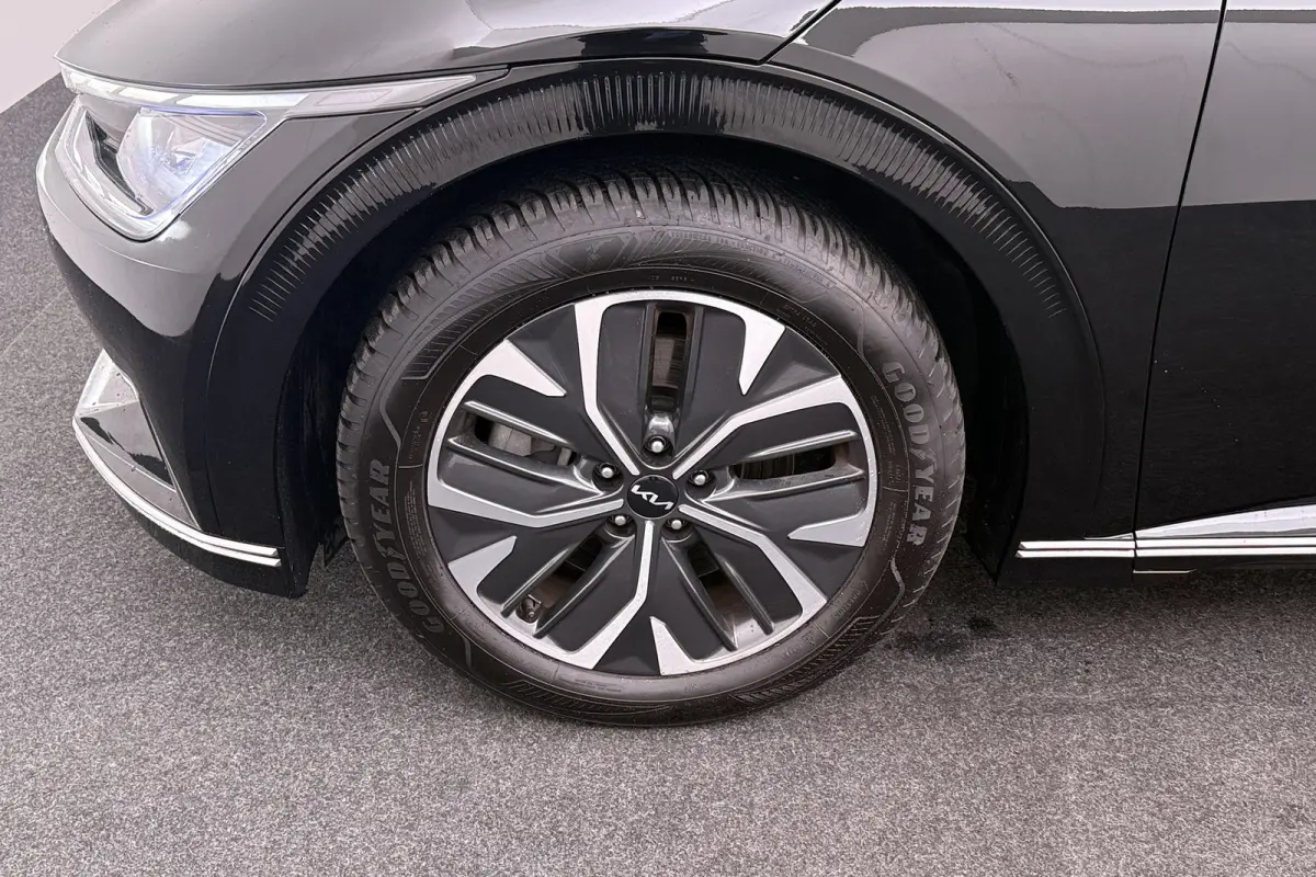 Plus 77.4 kWh (95%SOH) Warmtepomp Meridian Leder Adap.Cruise