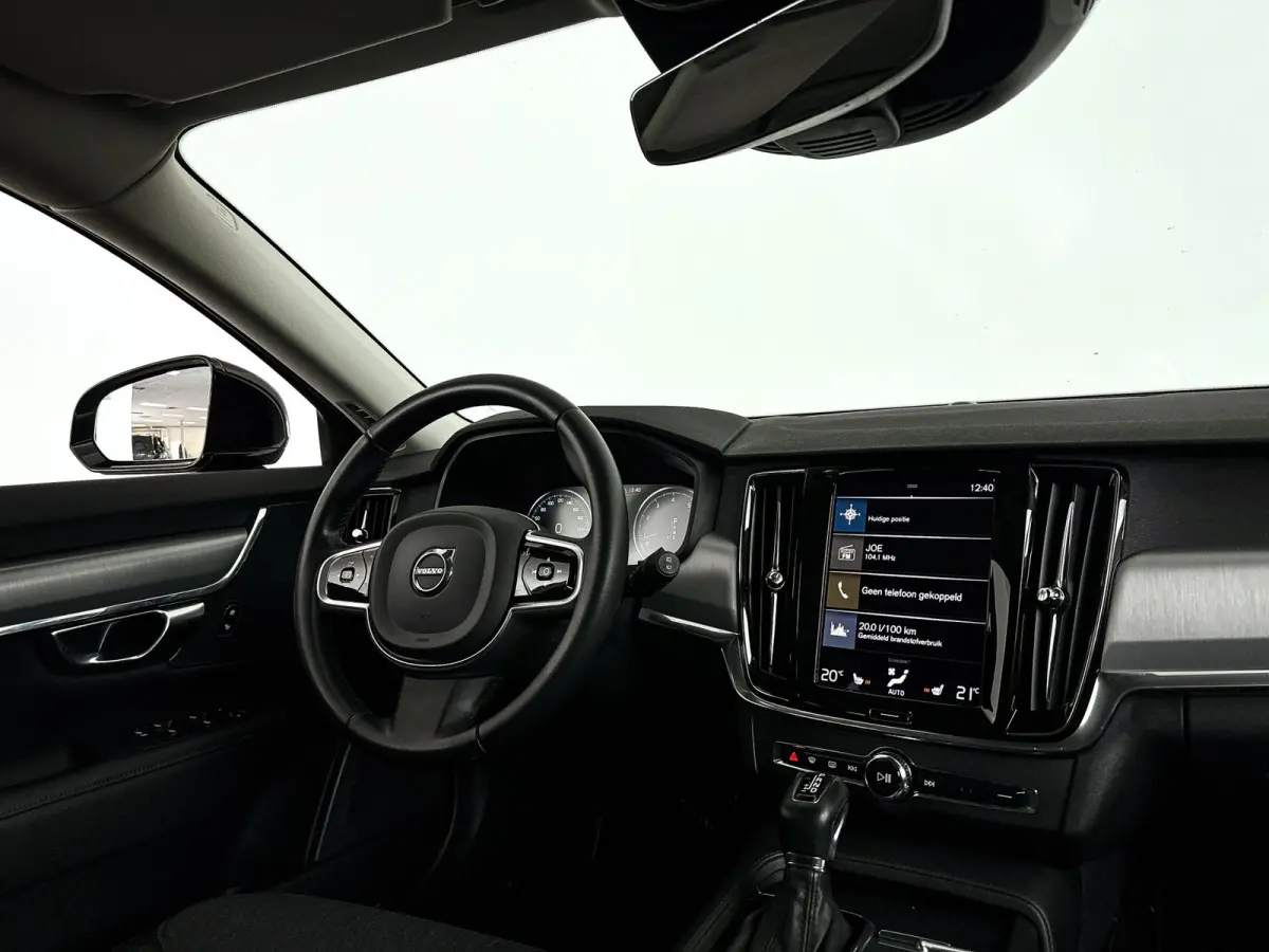 T4 Business Sport | Parkeercamera | Stoelverwarming | Cruise control | Keyless