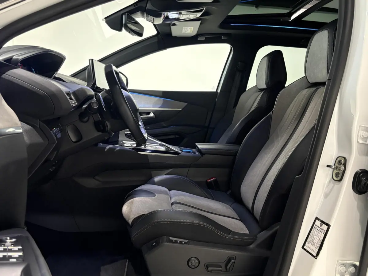 1.6 HYbrid4 300PK GT|Black Pack|PANODAK|4x4|360|Carplay|Navi|FOCAL|PDC|ACC|Side assist|Lane Assist|