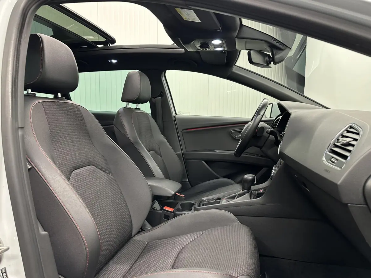 1.5 TSI FR Business Intense PANO CARPLAY NAVI.