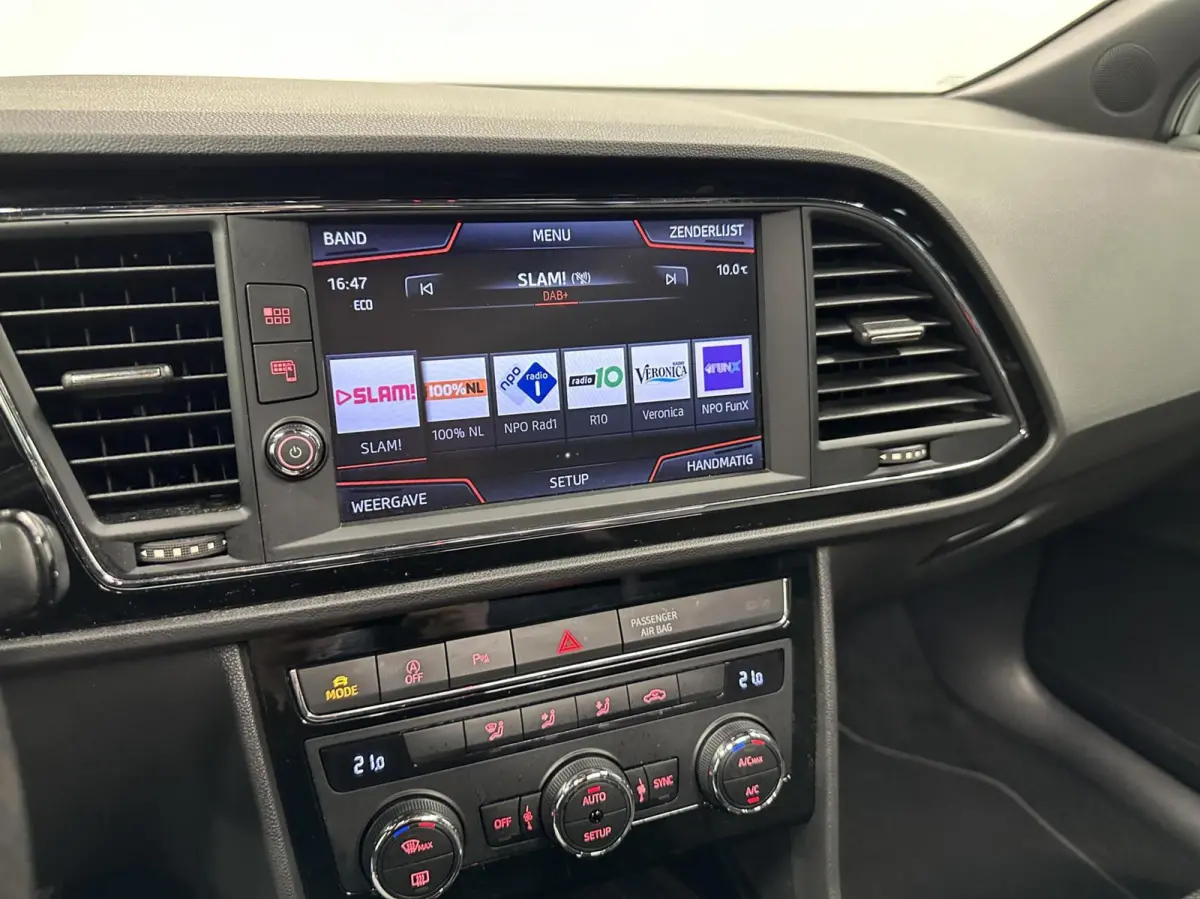 1.5 TSI FR Business Intense PANO CARPLAY NAVI.