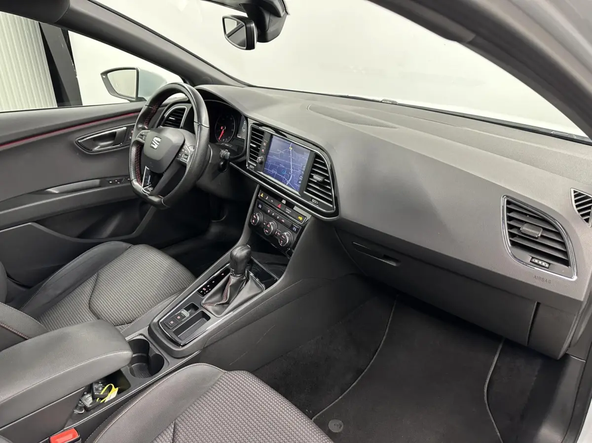 1.5 TSI FR Business Intense PANO CARPLAY NAVI.