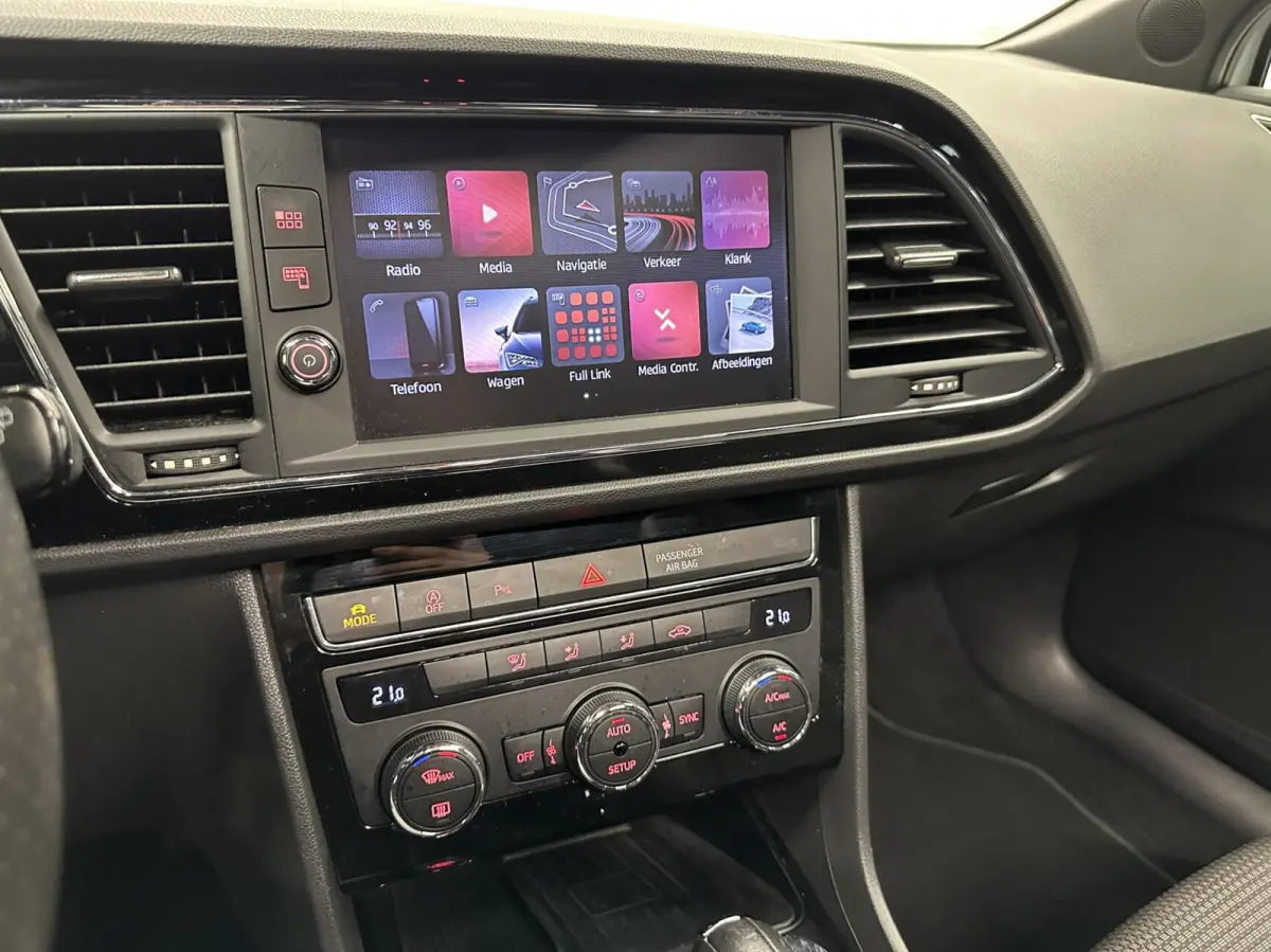1.5 TSI FR Business Intense PANO CARPLAY NAVI.
