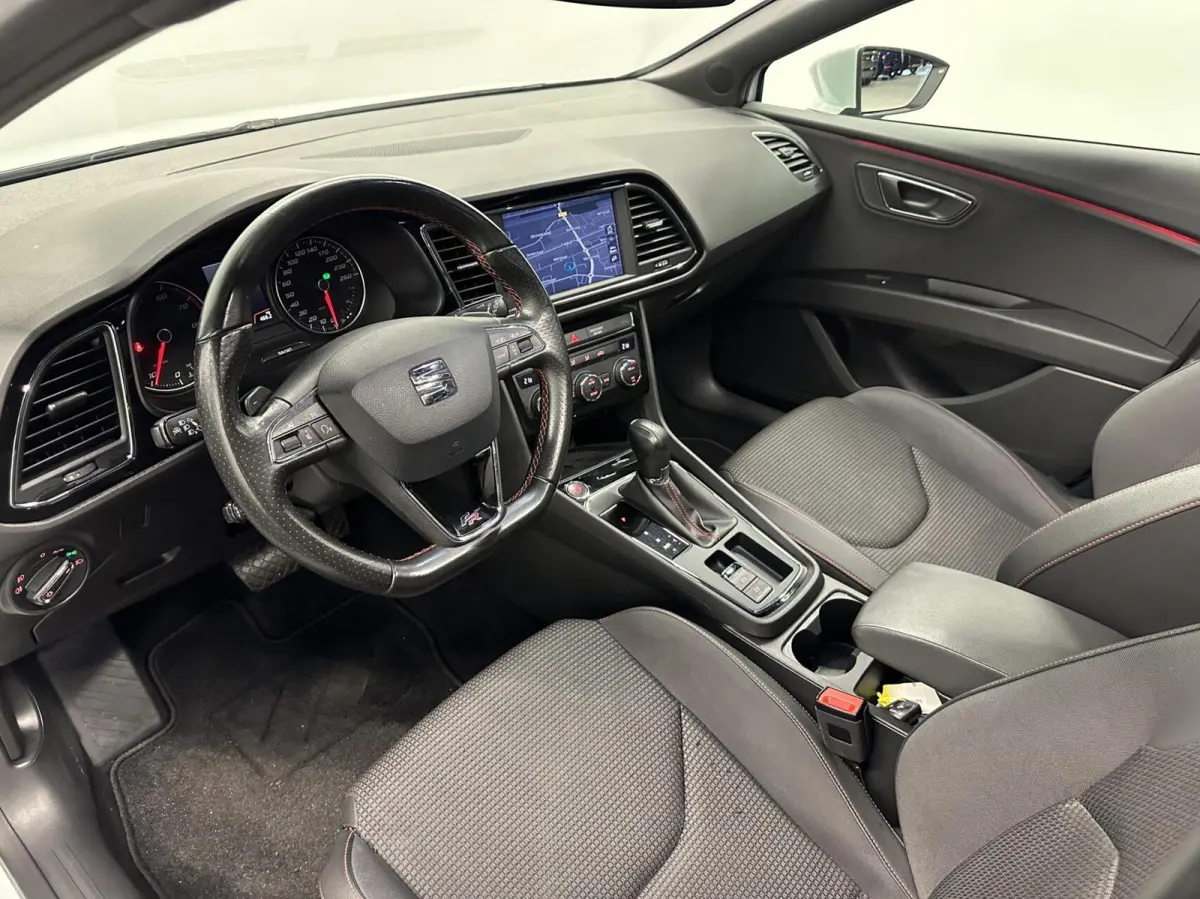 1.5 TSI FR Business Intense PANO CARPLAY NAVI.