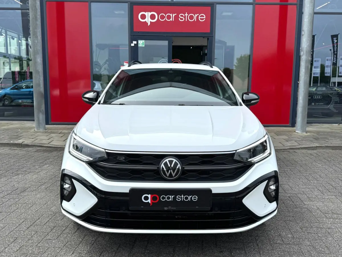 1.0 R-Line DSG-7 | IQ Lights | Camera | Parksens | Stoelverwarming | LED | ACC | Carplay