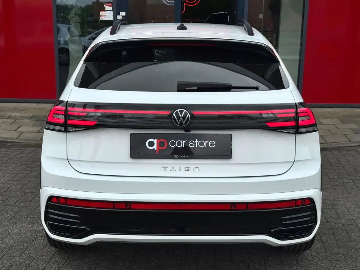 1.0 R-Line DSG-7 | IQ Lights | Camera | Parksens | Stoelverwarming | LED | ACC | Carplay