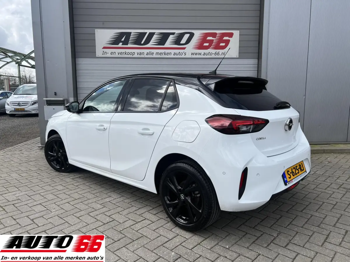 1.2 Elegance Nav, 360 camera.