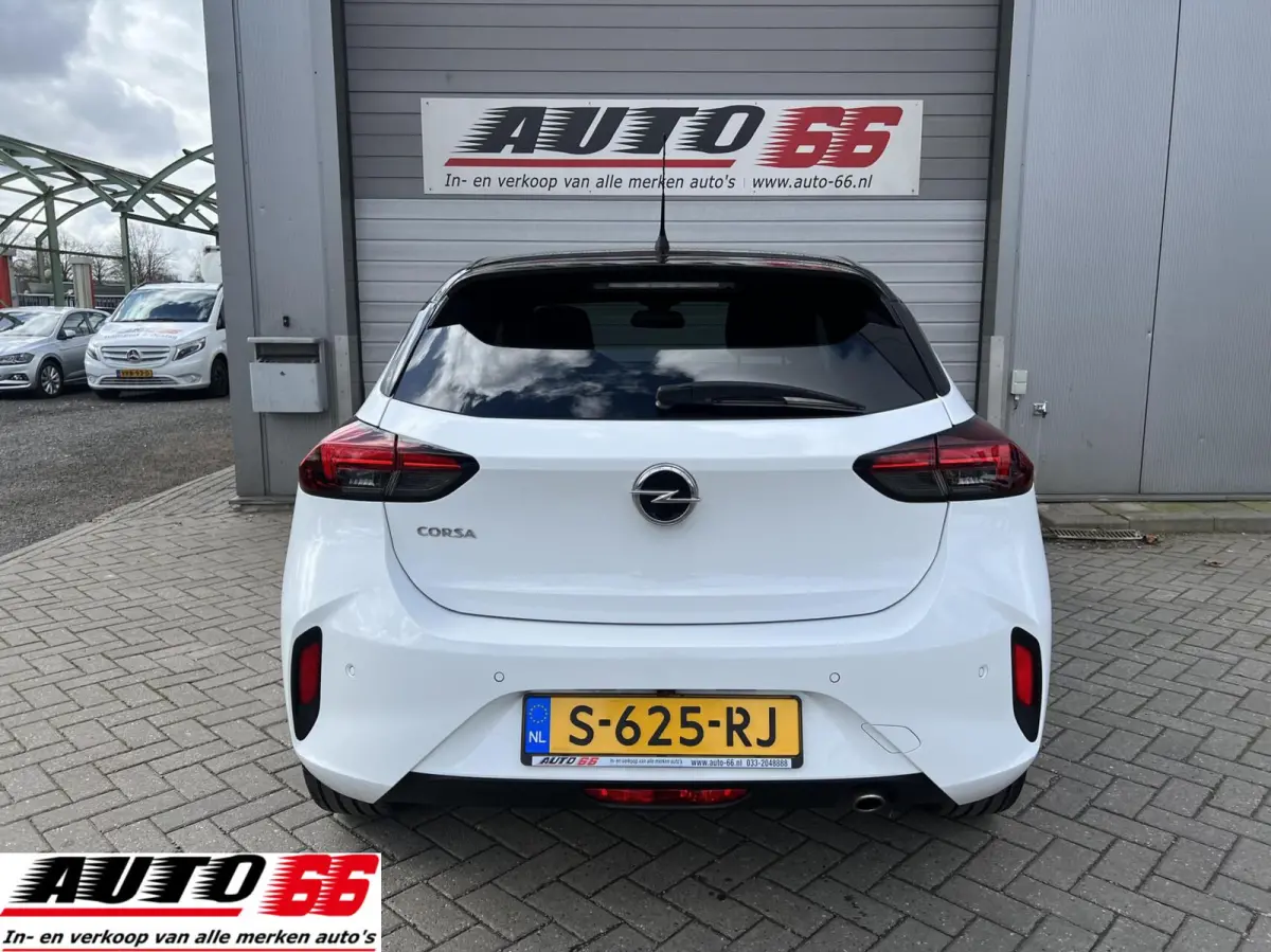 1.2 Elegance Nav, 360 camera.