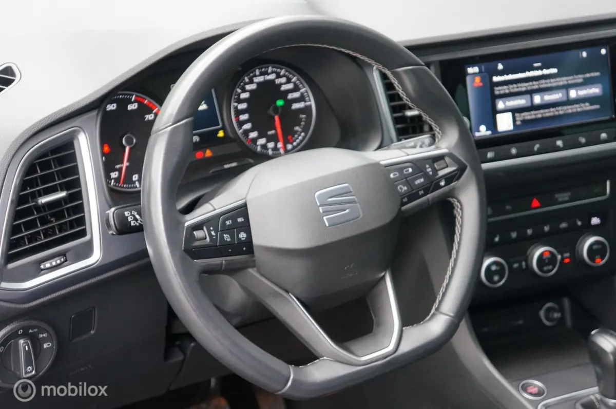 1.5 TSI Style DSG Business Intense Apple Android