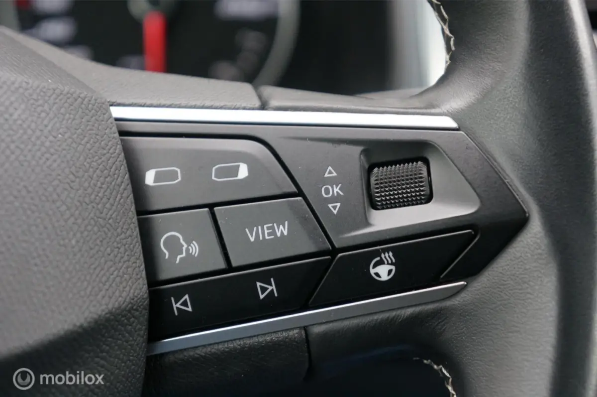 1.5 TSI Style DSG Business Intense Apple Android