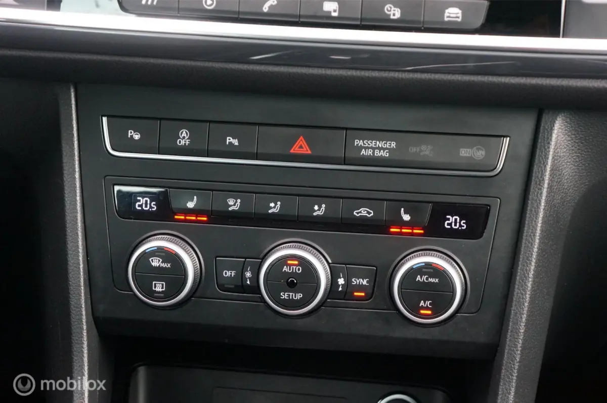 1.5 TSI Style DSG Business Intense Apple Android