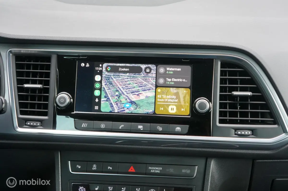 1.5 TSI Style DSG Business Intense Apple Android