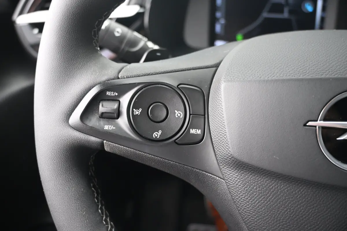 1.2 Turbo Hybrid GS | Navigatie | Draadloos Apple Carplay & Android Auto | Keyless Entry & Start | Climate Control !!