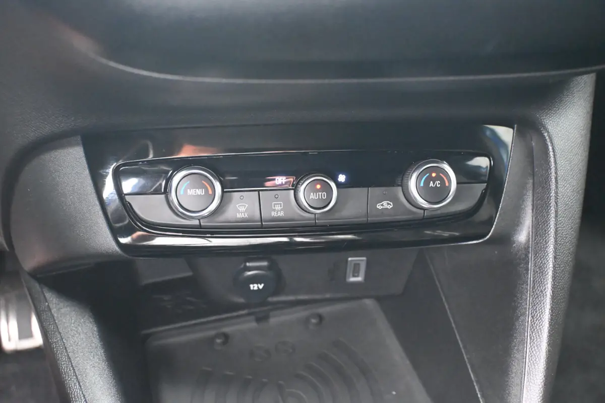 1.2 Turbo Hybrid GS | Navigatie | Draadloos Apple Carplay & Android Auto | Keyless Entry & Start | Climate Control !!