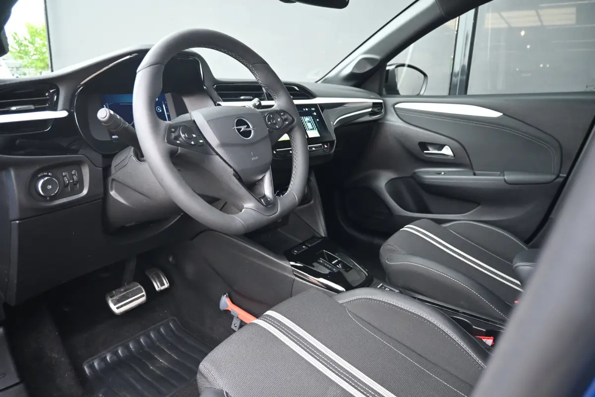 1.2 Turbo Hybrid GS | Navigatie | Draadloos Apple Carplay & Android Auto | Keyless Entry & Start | Climate Control !!