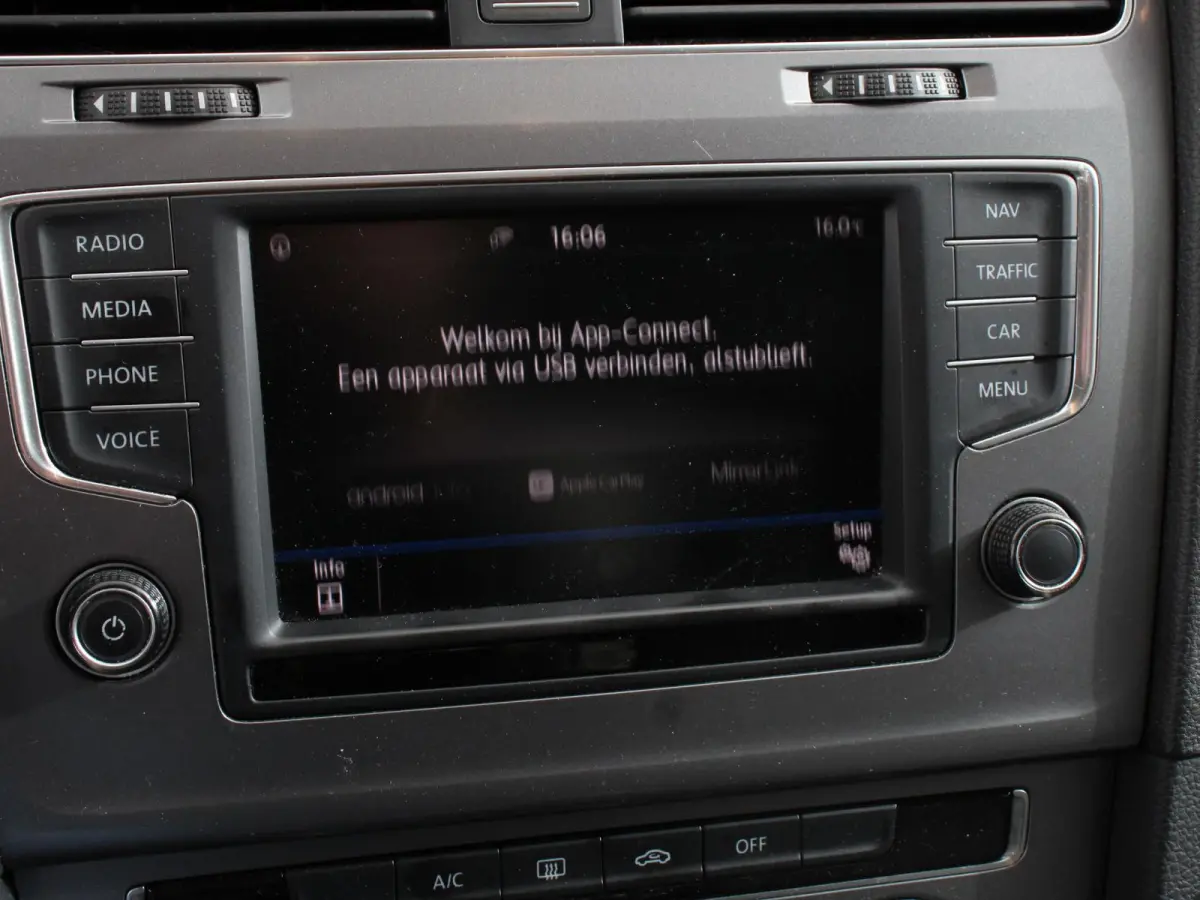 1.2 TSI Edition Navigatie Apple Carplay/Android Auto Lichtmetalen velgen Handel/Export!