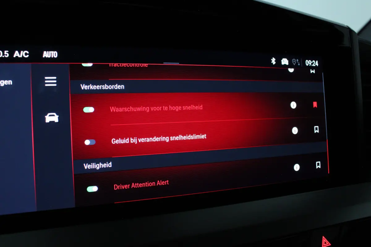 1.2 Turbo Hybrid GS > Camera/Apple Carplay/Android Auto/stuur en stoelverwarming | 5436 |